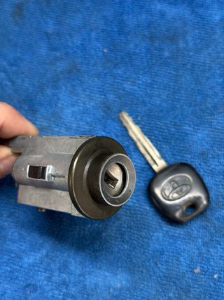 Clausor y Llave Toyota J9 Land Cruiser 90 95