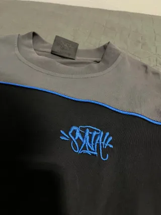 Camiseta Syna World bicolor