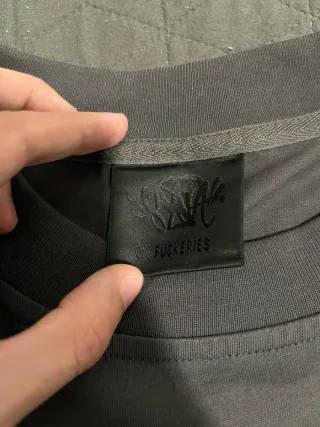 Camiseta Syna World bicolor