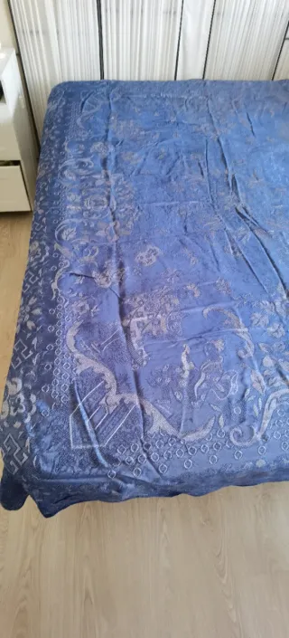 Colcha antigua azul