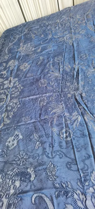 Colcha antigua azul