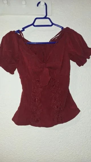 Blusa mujer roja con lazo