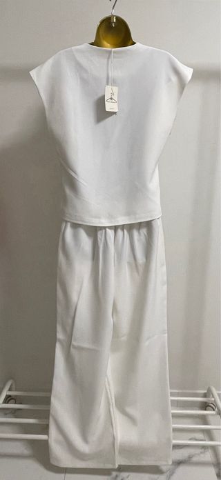 Conjunto branco creme