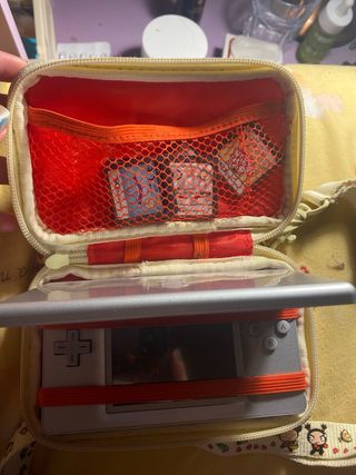 Nintendo DS Plata con Juegos como nueva