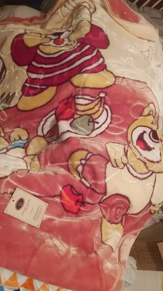 Manta infantil con ositos y frutas