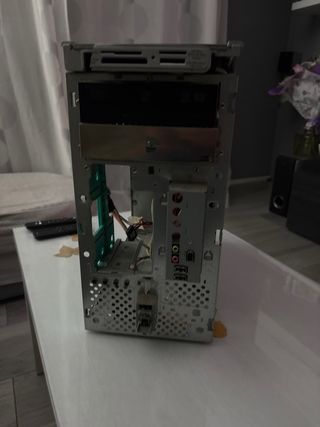 Torre PC HP y Pantalla