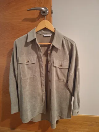 Sobrecamisa micropana Stradivarius Talla S