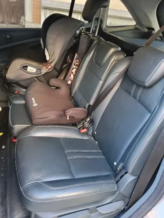 Ford Grand C-MAX 2011