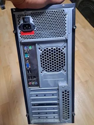 Ordenador completo en venta.