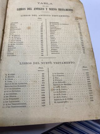 La santa biblia que contiene los sagrados libros