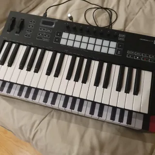 Novation Launchkey 37 mk3