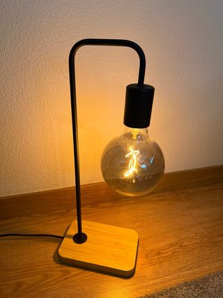 Lámpara de mesa Ikea