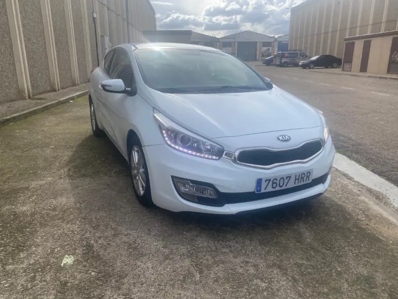 Kia cee'd 1.6 CRDi Emotion Eco-Dynamics 2014