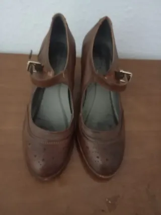 Zapatos Mary Jane Marrones