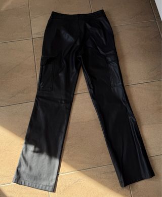 Pantalones Cargo Cuero Negro