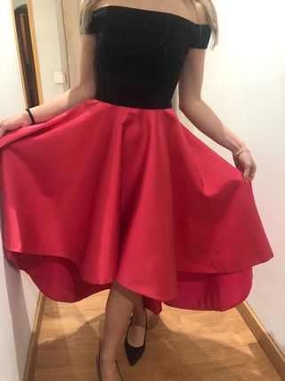 Vestido fiesta cuerpo negro falda roja