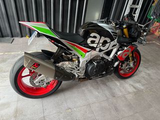 Aprilia Tuono V4 1100 factory Superpole