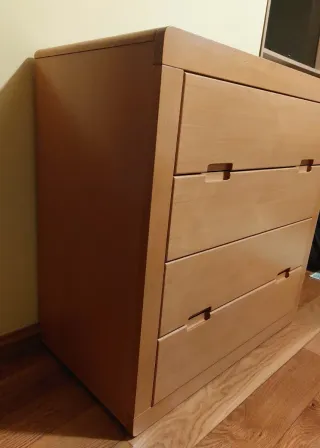 Cama de solteiro com arrumação