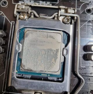 Placa Base GA-H81M-D2V + i5 4460 o i7 4790