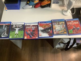 PS5 semi nueva con 6 juegos y 2 mandos negoiable