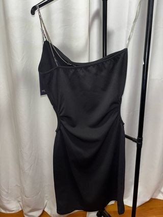 Vestido fiesta negro con tirante pedrería