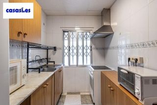 Piso en venta en Camino de Ronda - Rosaleda en Granada