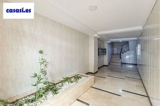 Piso en venta en Camino de Ronda - Rosaleda en Granada