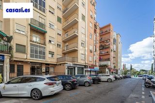 Piso en venta en Camino de Ronda - Rosaleda en Granada