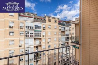 Piso en venta en Camino de Ronda - Rosaleda en Granada