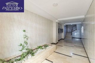 Piso en venta en Camino de Ronda - Rosaleda en Granada