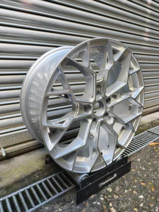 Llantas tipo Vossen HF2 18 Pulgadas