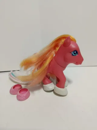 Mi Pequeño Pony con Ropa y zapatos.