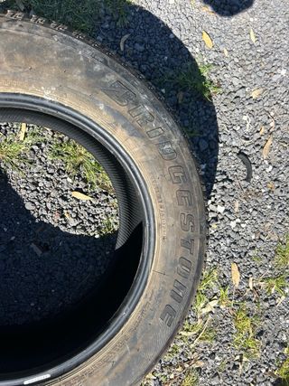 Neumático Bridgestone 265/65 R17 Nuevo