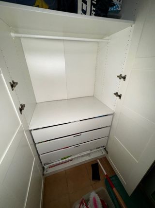 3 Armadi a giorno e 1 con cassetti 180€ 1UN