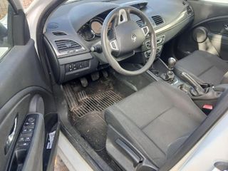 Renault 233836 faro derecho 260103187r megane iii