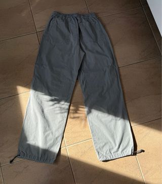 Pantalón ancho gris verde