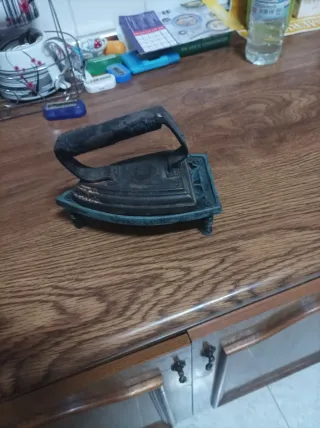 Plancha de hierro antigua