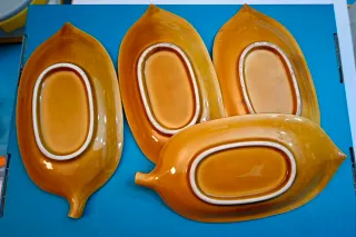 Platos vintage hoja mostaza 18 cm