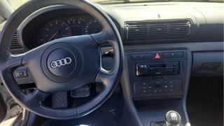 Audi A4 blanco en muy buen estado