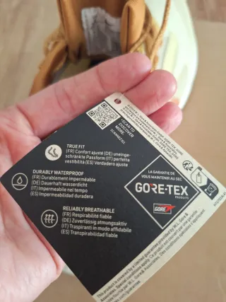 Zapatillas Trail Nike Gore-Tex Beige/Marrón NUEVAS