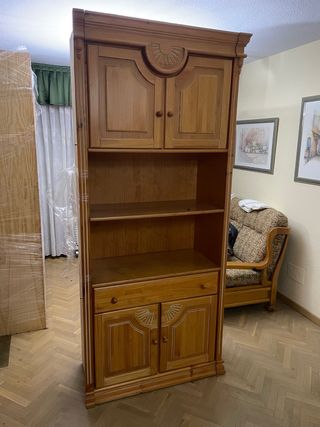 Mueble de salón de madera