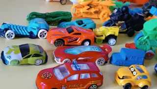 Lote de Juguetes: Coches, Trenes y Más