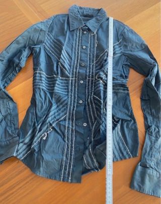 Navy new shirt. Worn 1 time to try. S, IT 42