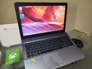 Portátil ASUS Core i5 8GB 1TB perfecto leer descri