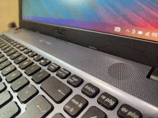 Portátil ASUS Core i5 8GB 1TB perfecto leer descri