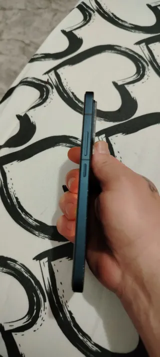 Cellulare vivo. V23 5g. 256g. 12 ram