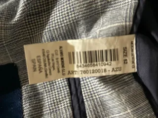 Americana Álvaro Moreno cuadros azul