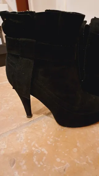 Botín Morgan tacón negro