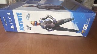 PS4 1TB Fortnite Edición Especial Jet Black