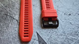 CORREA ORIGINAL GARMIN QUICKFIT 26mm. COLOR ROJO.